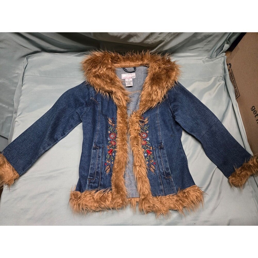 Cotlergirls Girls Vintage Y2k Penny Lane Flower Embroidered Fur Jacket